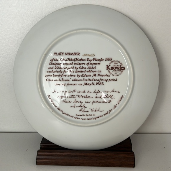 Vintage Edna Hibel Mother’s Day Collectible Plate “Erica and Jamie - Picture 5 of 7